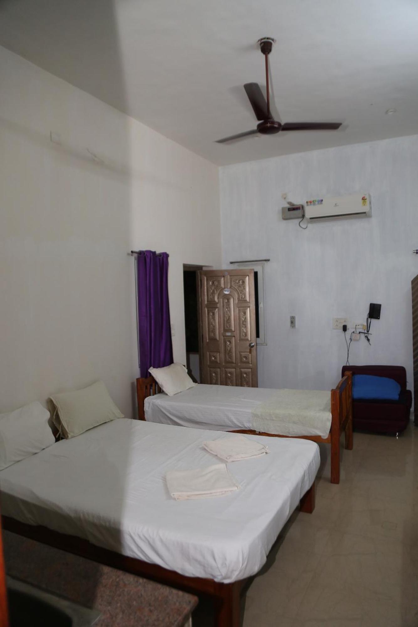 Art Le Cafe Apartment Auroville Room photo